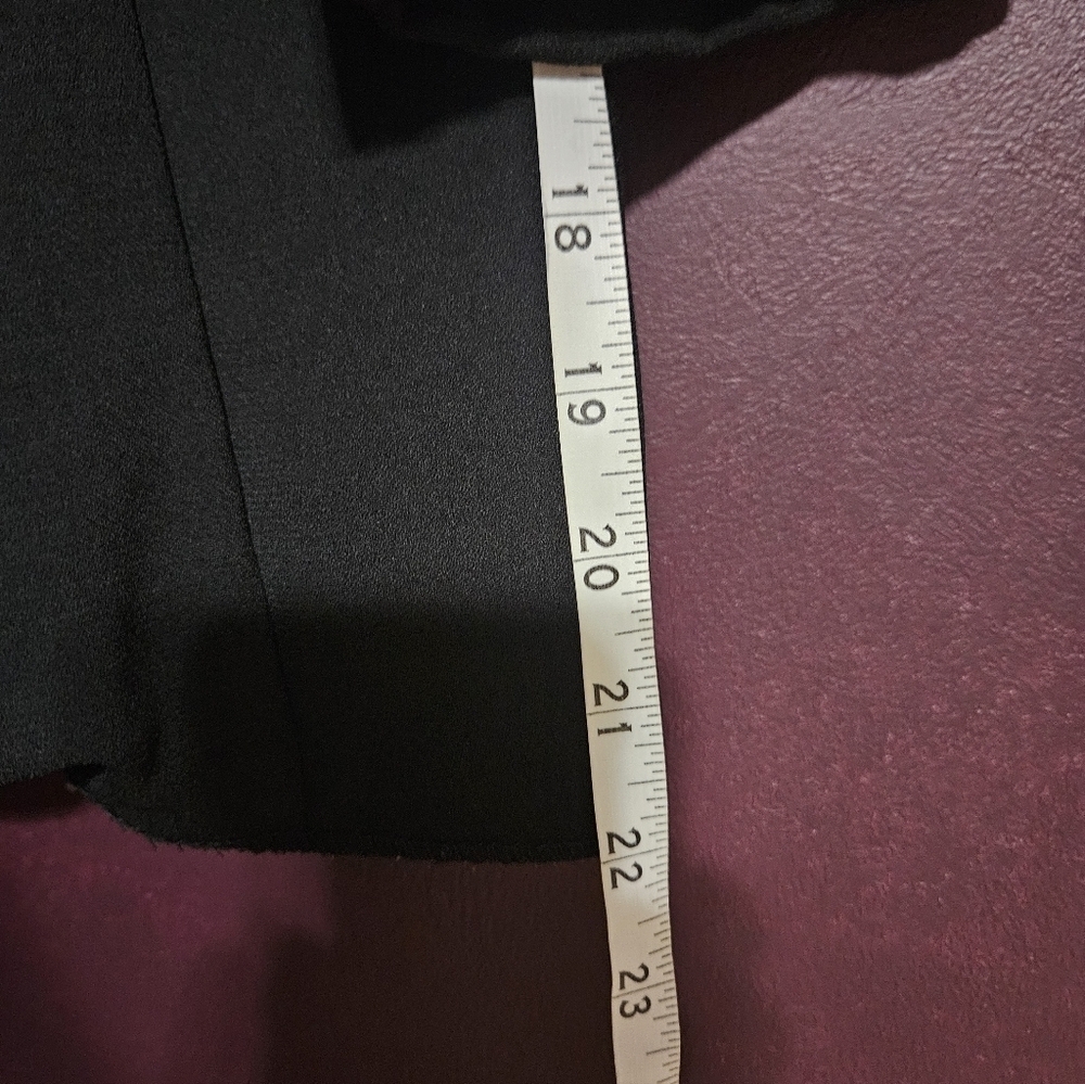 Jennifer Lopez Black Blazer With Silver Trim! - Picture 6 of 6